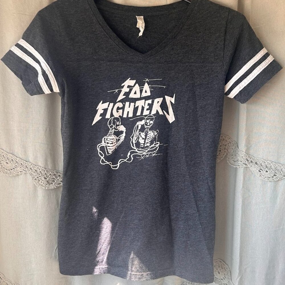 LAT Apparel Womens Small T-Shirt Charcoal Gray Foo Fighters Short Sleeve Raglan